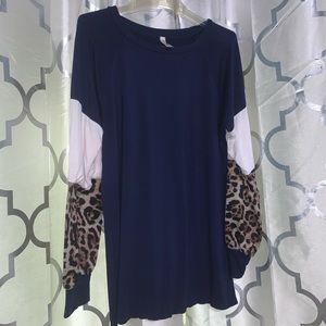 ✨Navy Blue Leopard Sleeve Sweater✨